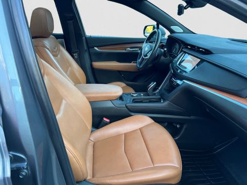 Used 2021 Cadillac XT5 Premium Luxury image 15