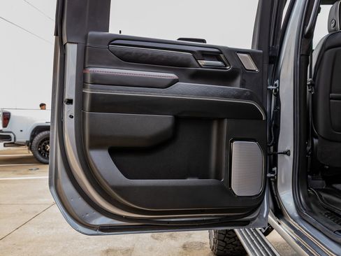 Used 2026 GMC Sierra 2500 AT4X image 38