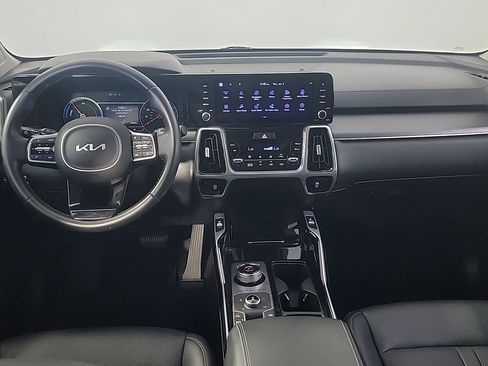Certified 2022 Kia Sorento SX w/ Panoramic Sunroof Package AWD/4WD image 22