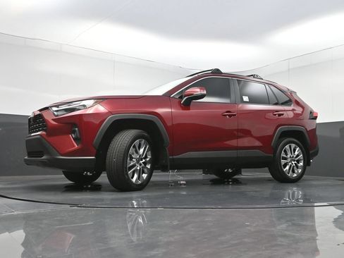 Used 2025 Toyota RAV4 XLE Premium FWD image 26