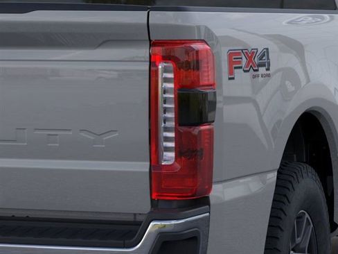 New 2026 Ford F250 Lariat w/ Lariat Premium Package image 21
