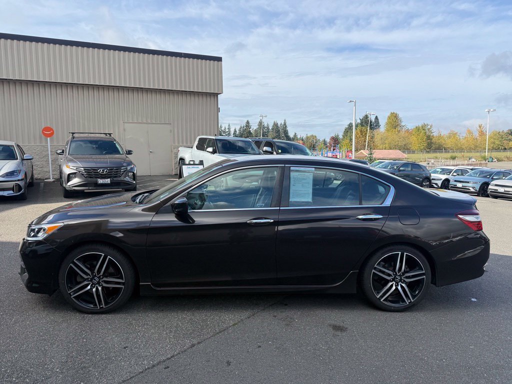 Used 2016 Honda Accord Sport image 6