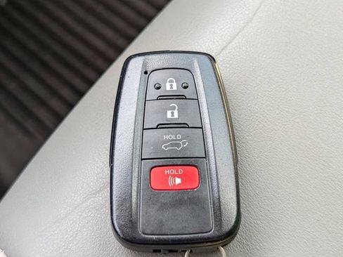 Used 2023 Toyota RAV4 XLE Premium FWD image 29