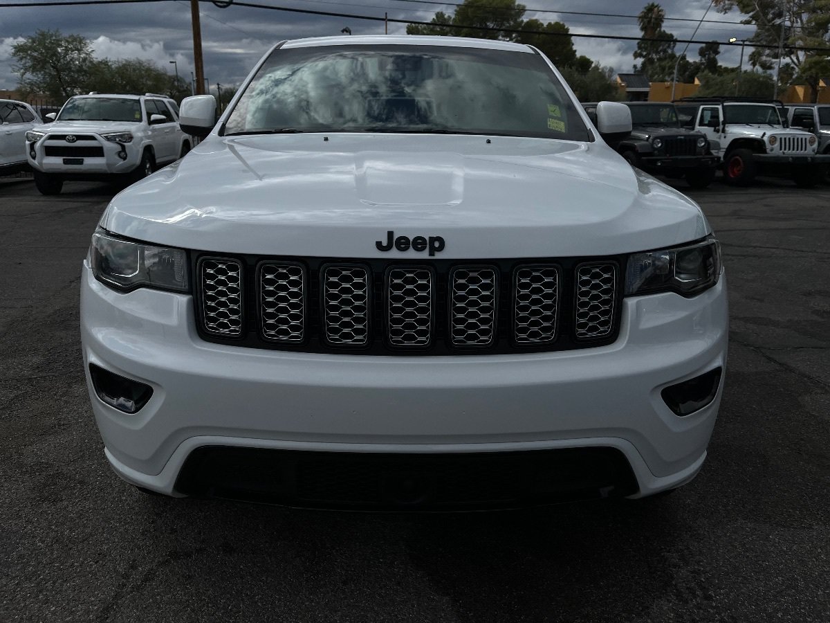 Used 2020 Jeep Grand Cherokee Altitude RWD image 12