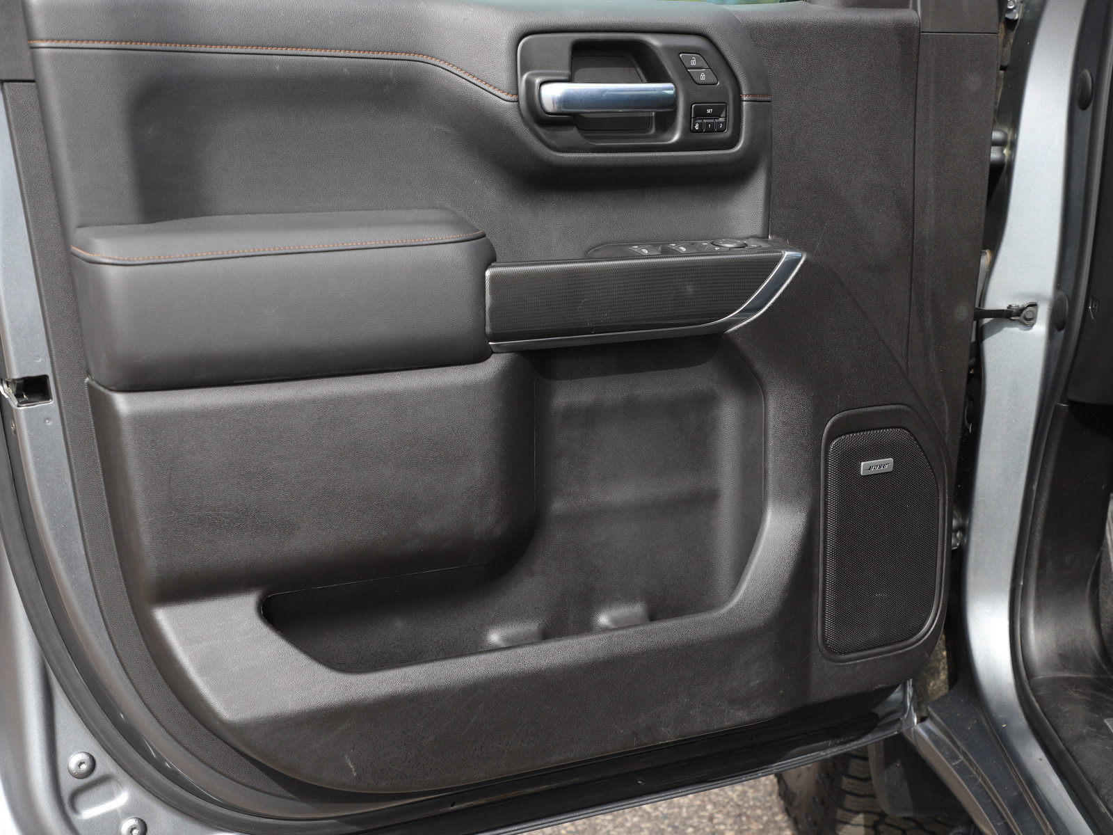 Used 2020 GMC Sierra 1500 AT4 w/ AT4 Premium Package AWD/4WD image 23
