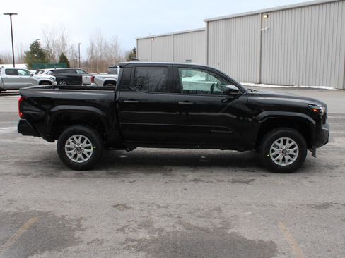 New 2026 Toyota Tacoma SR5 image 4