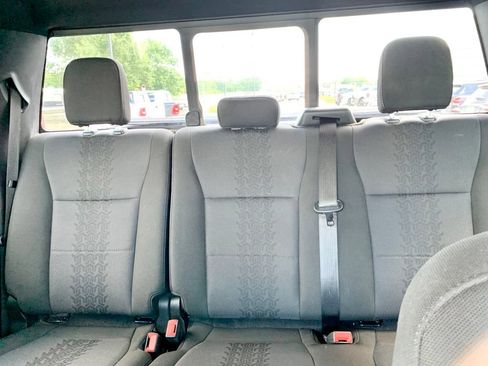 Used 2019 Ford F150 XLT w/ Equipment Group 302A Luxury AWD/4WD image 40