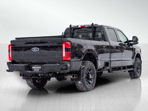 Used 2024 Ford F250 Lariat w/ Sport Appearance Package image 5