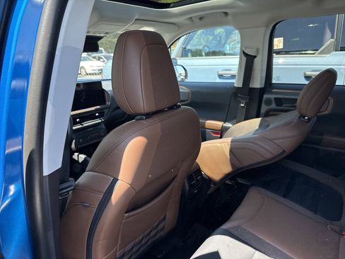 Used 2025 Ford Bronco Sport Outer Banks w/ Outer Banks Tech Package+ image 16