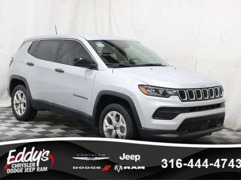 Used 2025 Jeep Compass Sport AWD/4WD image 1