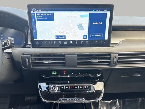 Used 2025 Lincoln Corsair FWD w/ Equipment Group 101A image 15