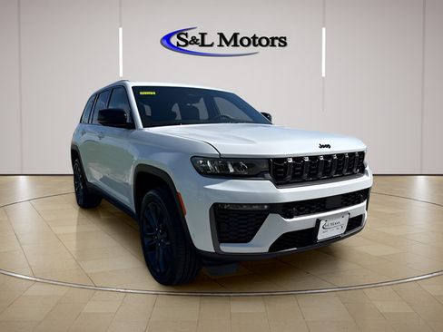 New 2026 Jeep Grand Cherokee Limited AWD/4WD image 1