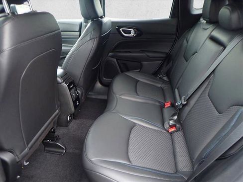 New 2026 Jeep Compass Latitude image 10