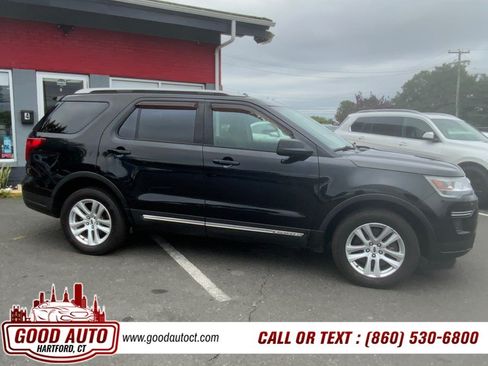 Used 2019 Ford Explorer XLT AWD/4WD image 4