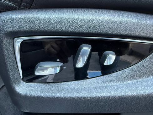 Used 2018 Cadillac Escalade Premium Luxury image 41