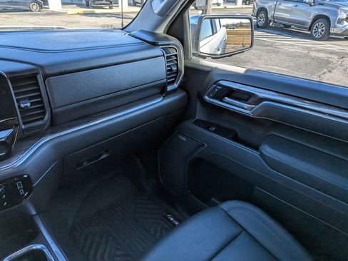 Used 2025 Chevrolet Silverado 1500 LTZ image 18