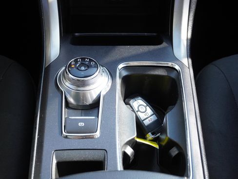 Used 2019 Ford Fusion SE image 37