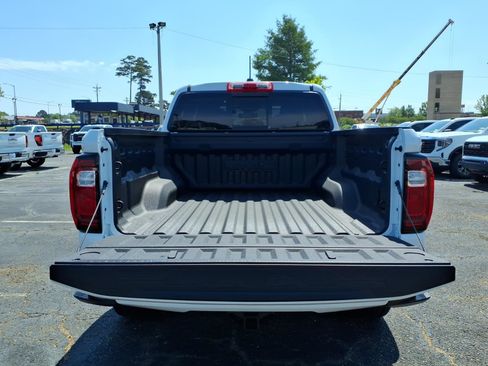 New 2026 GMC Canyon Elevation w/ Convenience Package RWD image 6