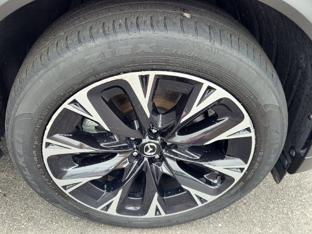 Used 2024 MAZDA CX-90 Plug-In Hybrid w/ Premium Plus AWD/4WD image 8