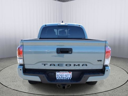 Used 2023 Toyota Tacoma TRD Sport w/ TRD Premium Sport Package AWD/4WD image 7