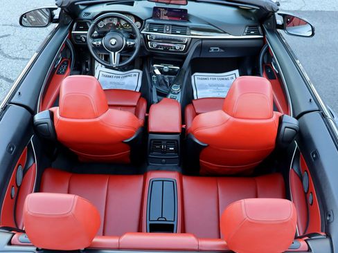 Used 2015 BMW M4 Convertible image 21