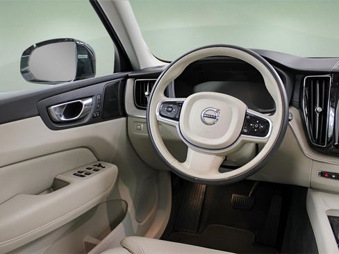 Certified 2021 Volvo XC60 T5 Inscription w/ Advanced Package image 15