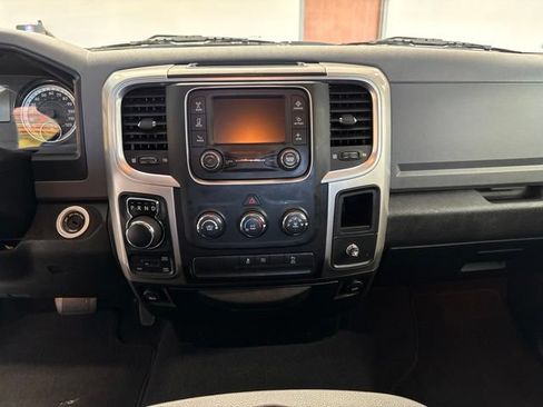 Used 2020 RAM 1500 Warlock AWD/4WD image 32