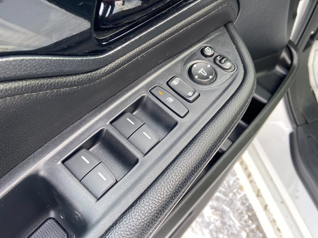 Used 2023 Honda Odyssey Elite image 12