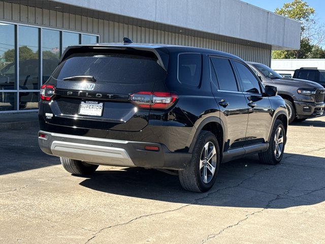 Used 2025 Honda Pilot EX-L image 3