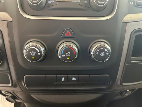 Used 2016 RAM 1500 Express RWD image 43