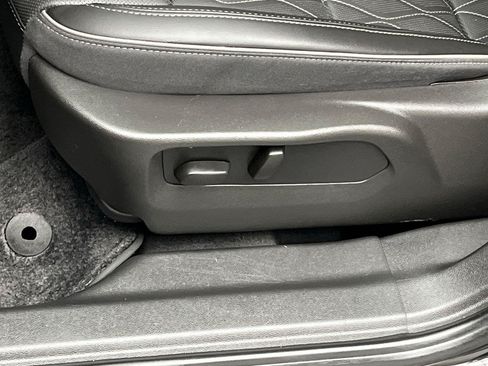 Certified 2023 Buick Envision Avenir AWD/4WD image 10