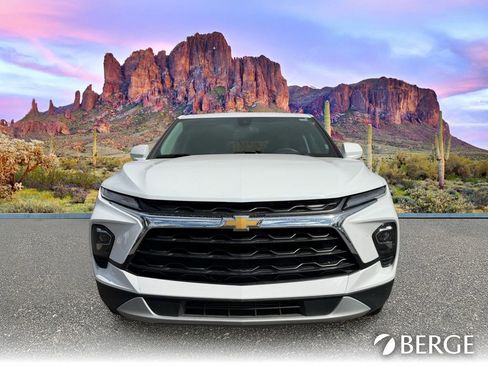 Used 2025 Chevrolet Blazer LT FWD image 6