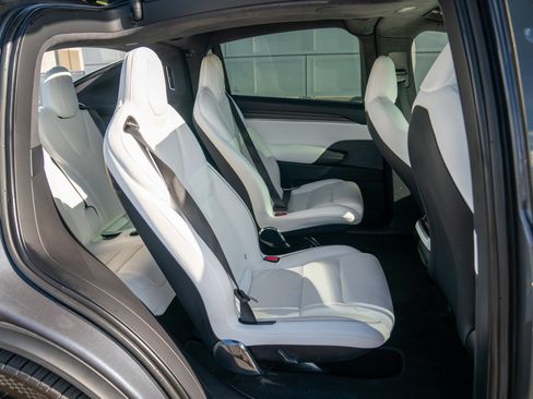 Used 2022 Tesla Model X Plaid AWD/4WD image 24