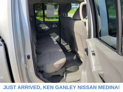 Used 2019 Nissan Frontier SV w/ Value Truck Package AWD/4WD image 18