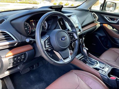 Used 2019 Subaru Forester Touring image 16