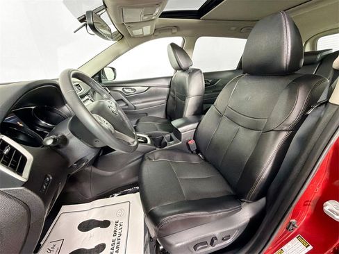 Used 2016 Nissan Rogue SL image 19