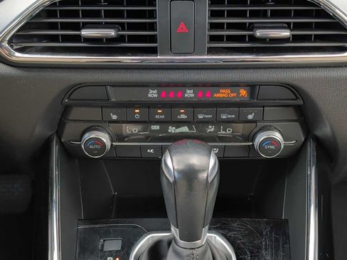 Used 2022 MAZDA CX-9 Touring image 16