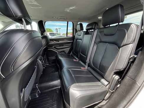 Used 2022 Jeep Grand Cherokee Limited AWD/4WD image 20