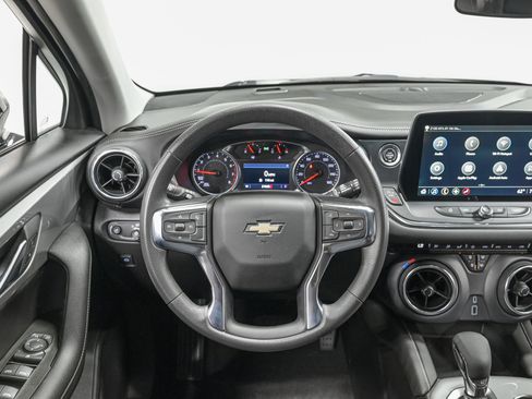 Used 2023 Chevrolet Blazer LT AWD/4WD image 17