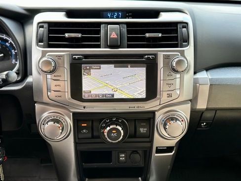 Used 2018 Toyota 4Runner SR5 Premium image 25