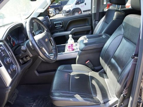 Used 2017 Chevrolet Silverado 1500 LTZ Z71 w/ LTZ Plus Package AWD/4WD image 4