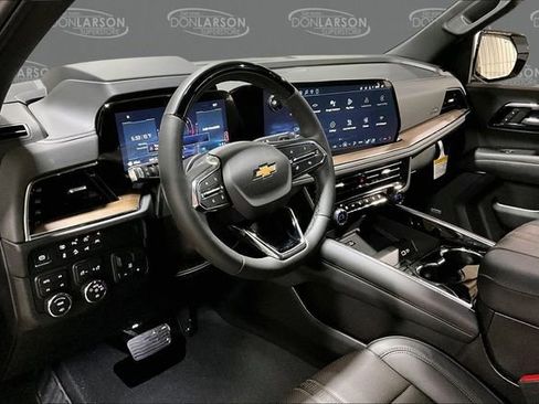 New 2026 Chevrolet Suburban High Country image 9