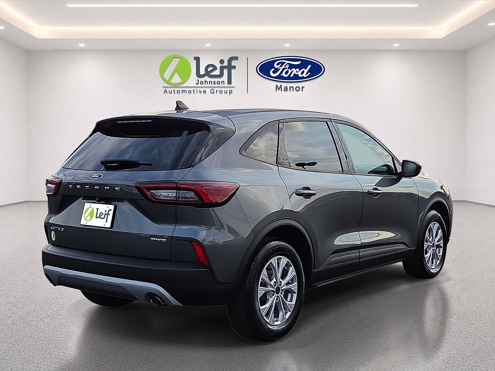 Used 2025 Ford Escape Active AWD/4WD image 8