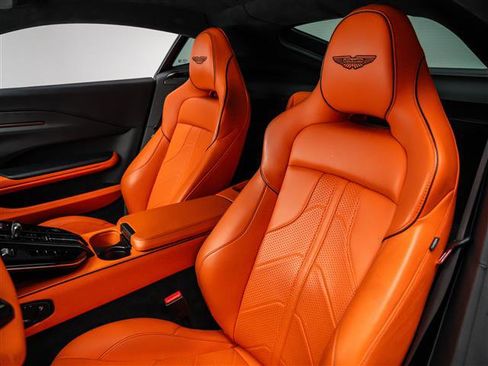 Used 2025 Aston Martin V8 Vantage Coupe image 10