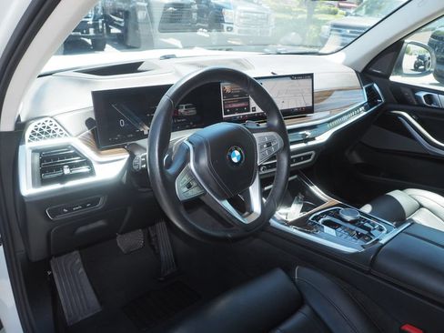 Used 2026 BMW X7 xDrive40i AWD/4WD image 13