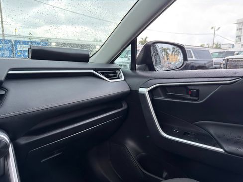Used 2022 Toyota RAV4 LE FWD image 24