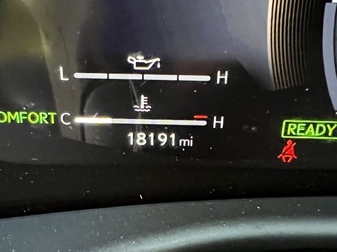 Used 2025 Lexus LX 700h Overtrail image 21