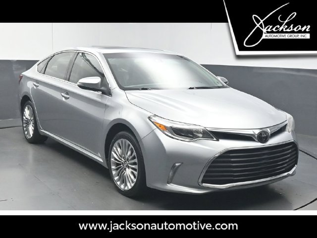 Used 2016 Toyota Avalon Limited w/ Toyota Safety Sense Package FWD image 1