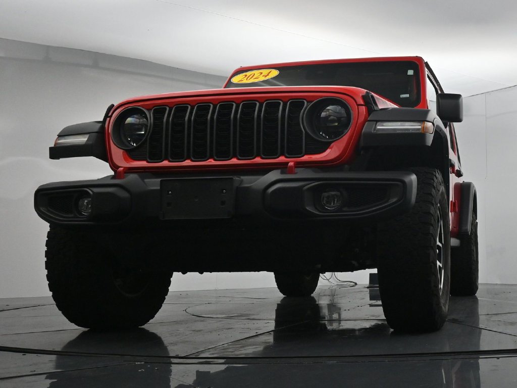 Used 2024 Jeep Wrangler Unlimited Rubicon AWD/4WD image 38