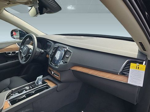 New 2024 Volvo XC90 T8 Plus w/ Protection Package Premier image 41
